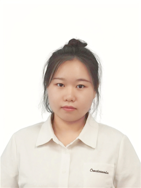 黄海雯.jpg